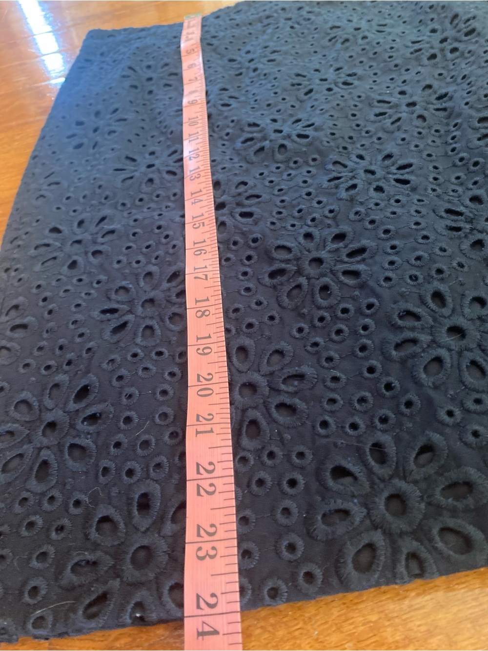J. Crew No. 2 Pencil Skirt Navy Blue Eyelet Embroidered Cotton Size 8 - Picture 9 of 10